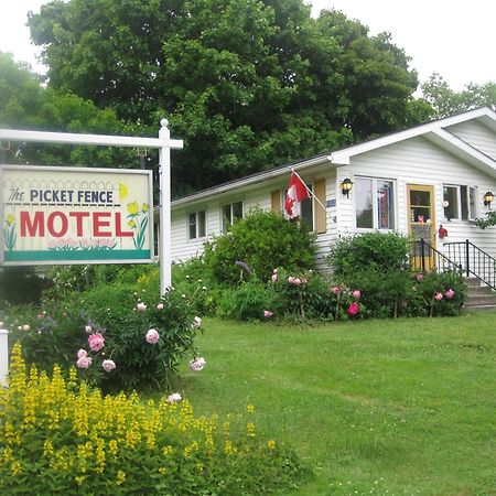 Picket Fence Motel St. Andrews By The Sea Bagian luar foto