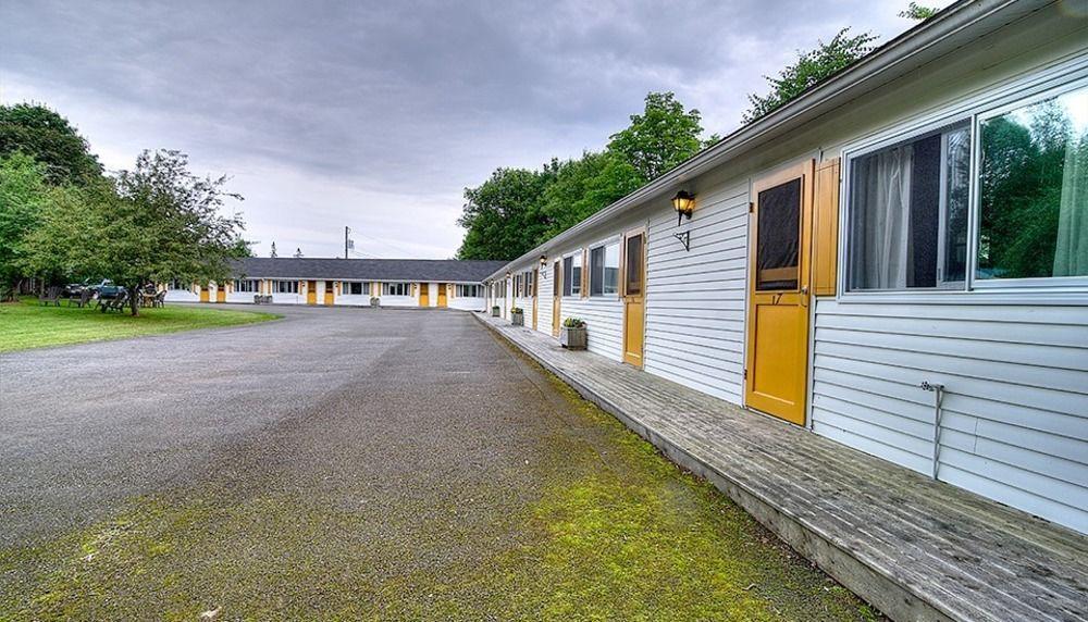 Picket Fence Motel St. Andrews By The Sea Bagian luar foto