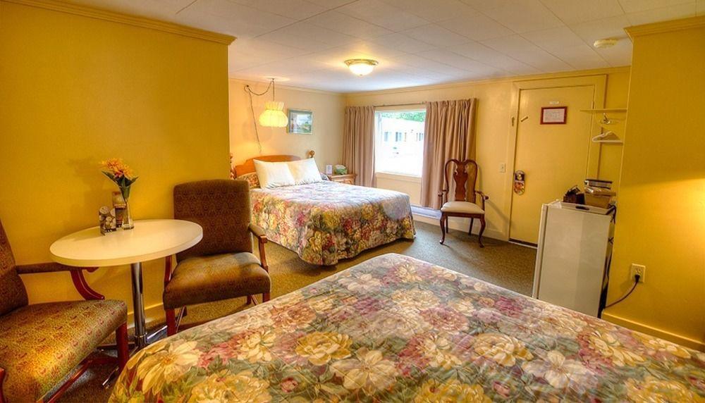 Picket Fence Motel St. Andrews By The Sea Bagian luar foto